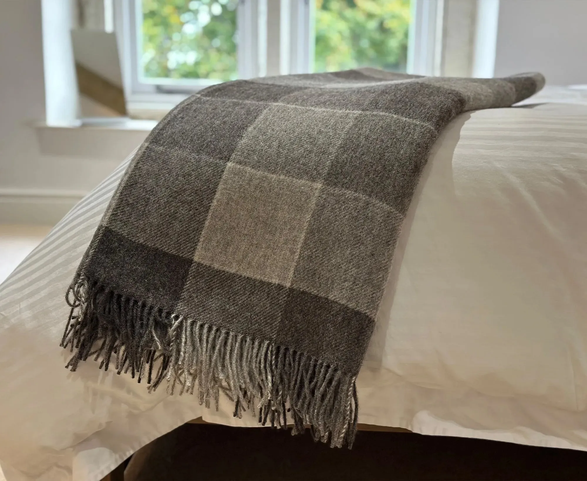 100% Lambswool Block Check Throw Grey