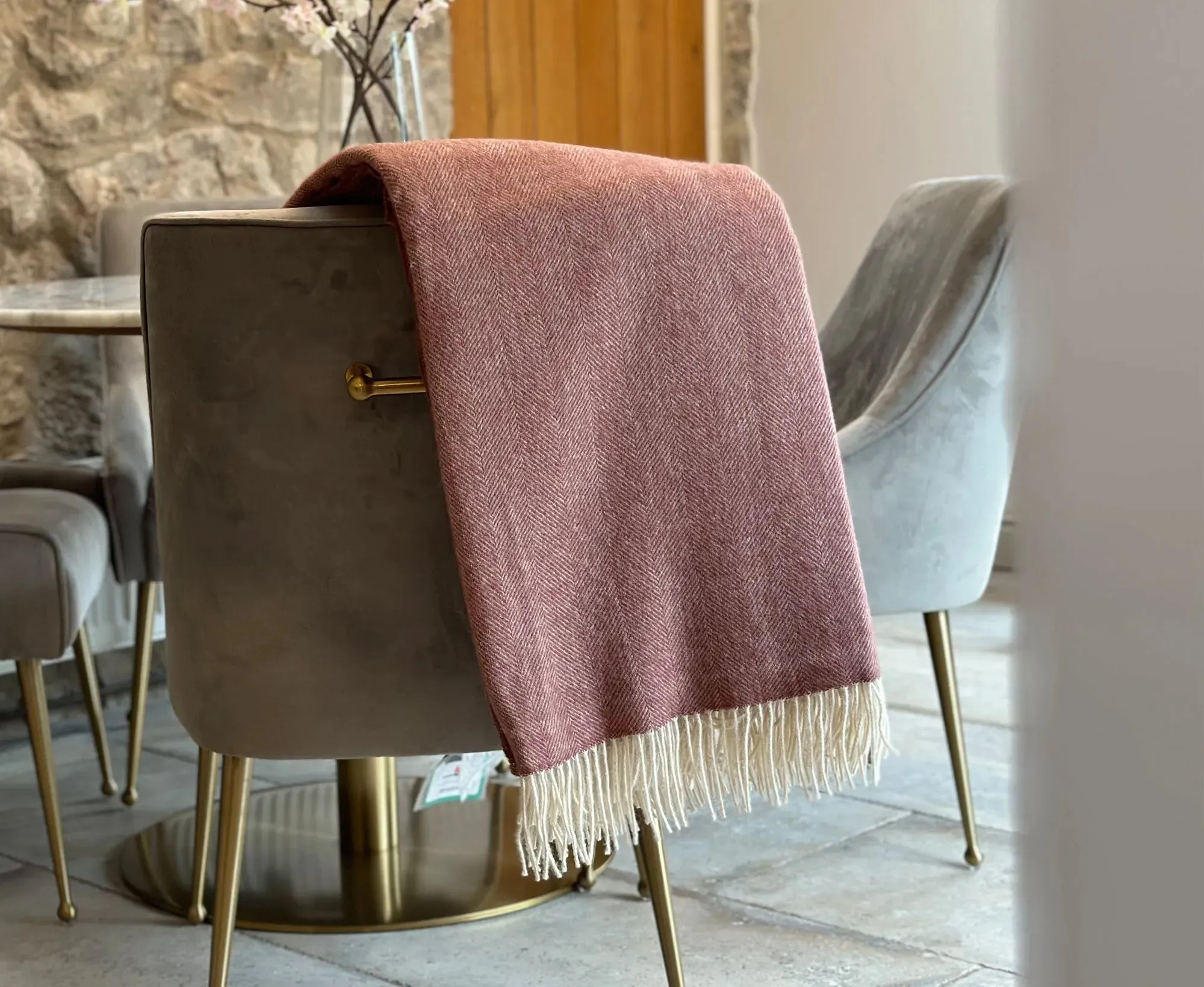 100% Lambswool Herringbone Throw Dusky Pink