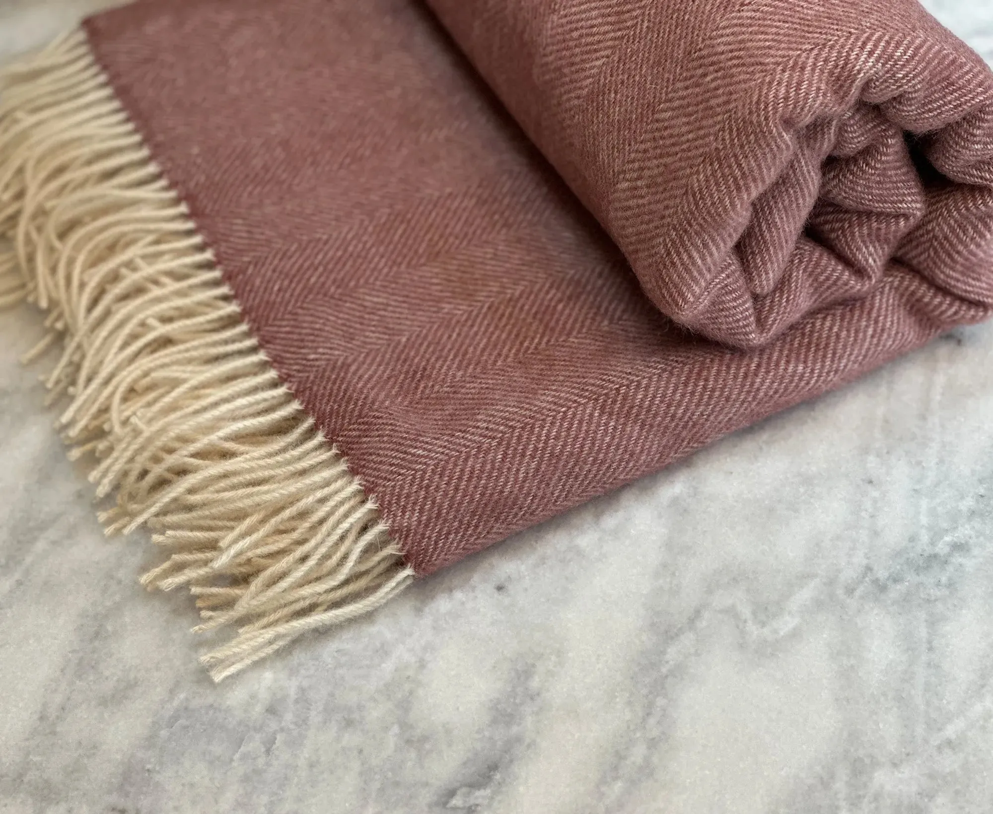 100% Lambswool Herringbone Throw Dusky Pink