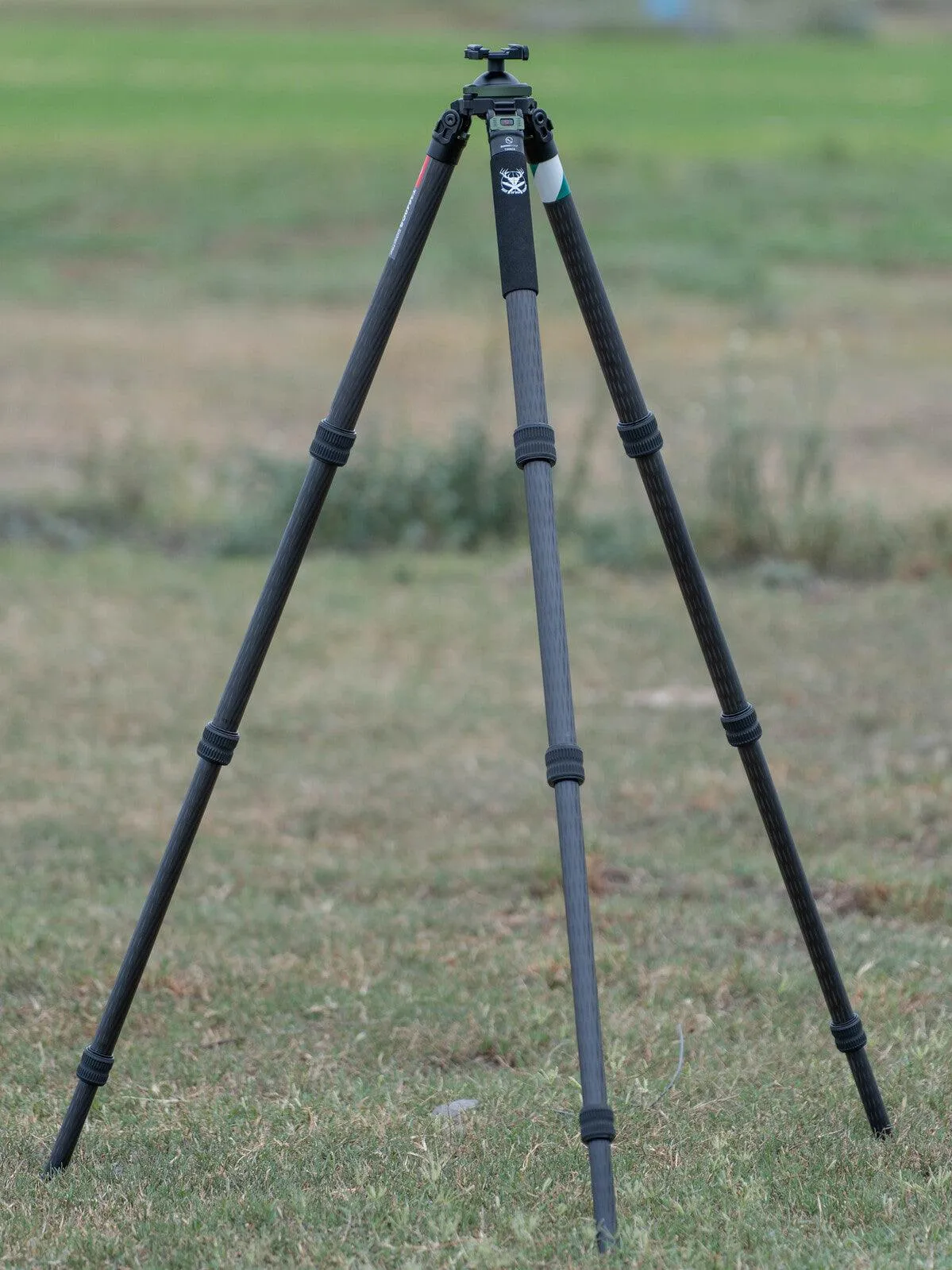 EDGE OF THE OUTBACK CARBON FIBRE HUNTING TRIPOD