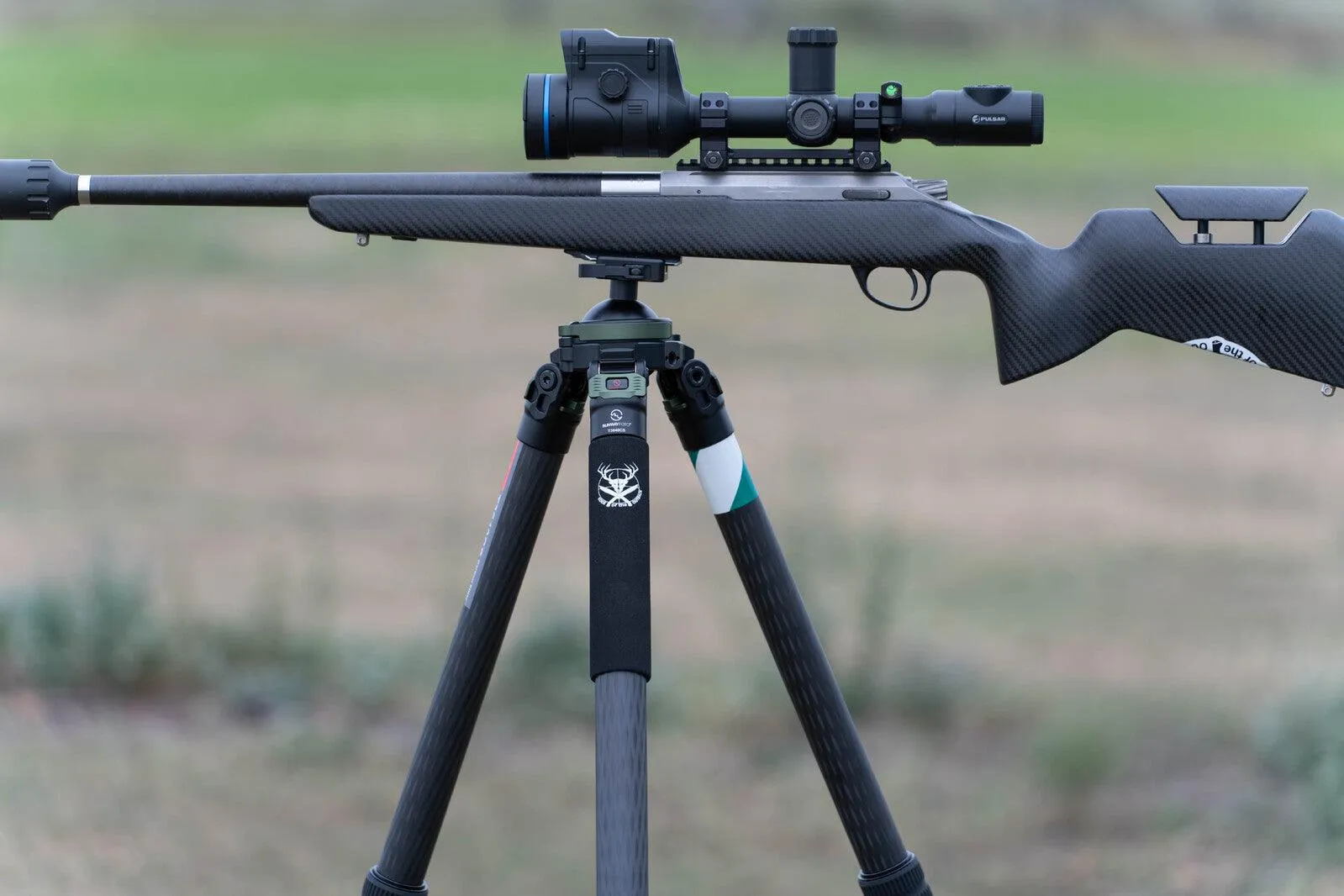 EDGE OF THE OUTBACK CARBON FIBRE HUNTING TRIPOD