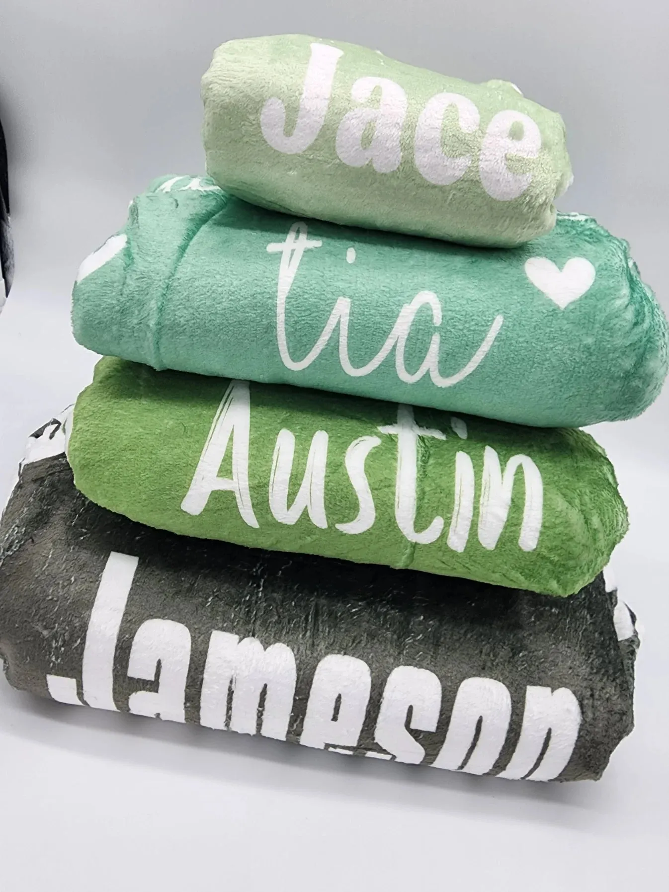 Personalized Name Blankets - All Colours and Fonts - 3 Sizes